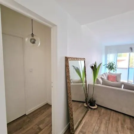 Cosy A 5 Min Des Plages Apartmán *